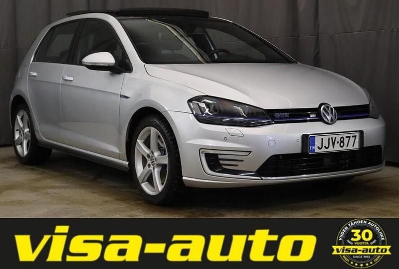 Käytetty VW Golf VII GTE 204 HP (150 kW) 2016 Hopea Viistoperä