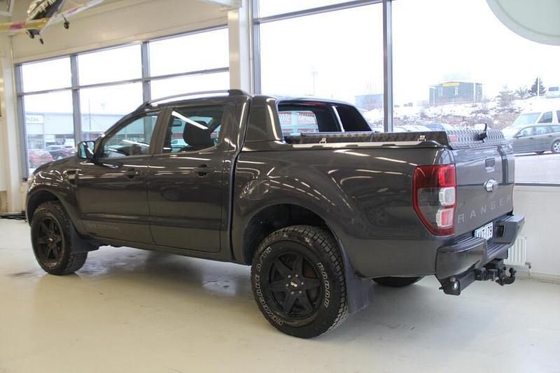 Käytetty Ford Ranger Wildtrack 200 HP (147 kW) 2015 Musta Nouto