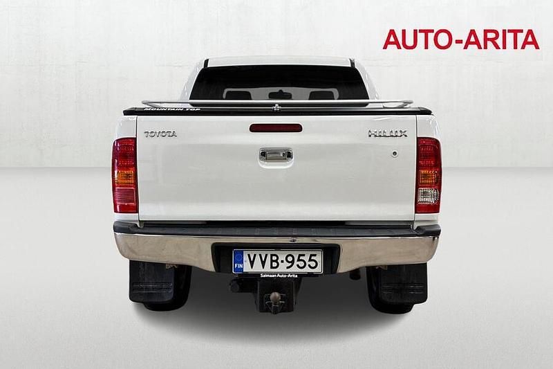 Käytetty Toyota HiLux SR 171 HP (125 kW) 2010 Valkoinen Nouto