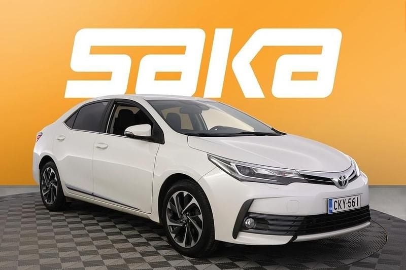 Käytetty Toyota Corolla Anniversary 132 HP (97 kW) 2016 Sedan