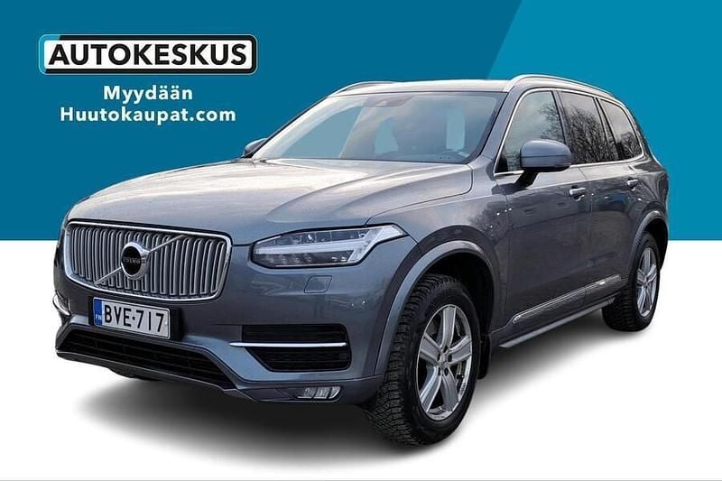 Harmaa Käytetty 2016 Volvo XC90 Inscription Katumaasturi | 22 900 € (Supertarjous) - Kuva 1/3