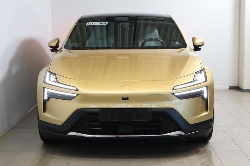 Käytetty Polestar 4 Performance 400 kW (544 HP) 2025 Katumaasturi