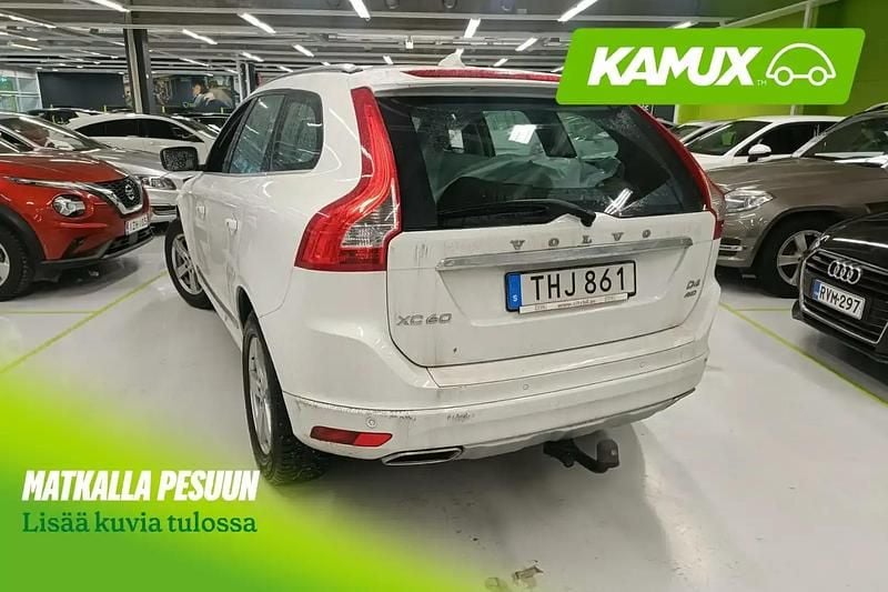 Käytetty Volvo XC60 Summum 190 HP (139 kW) 2016 Valkoinen Katumaasturi