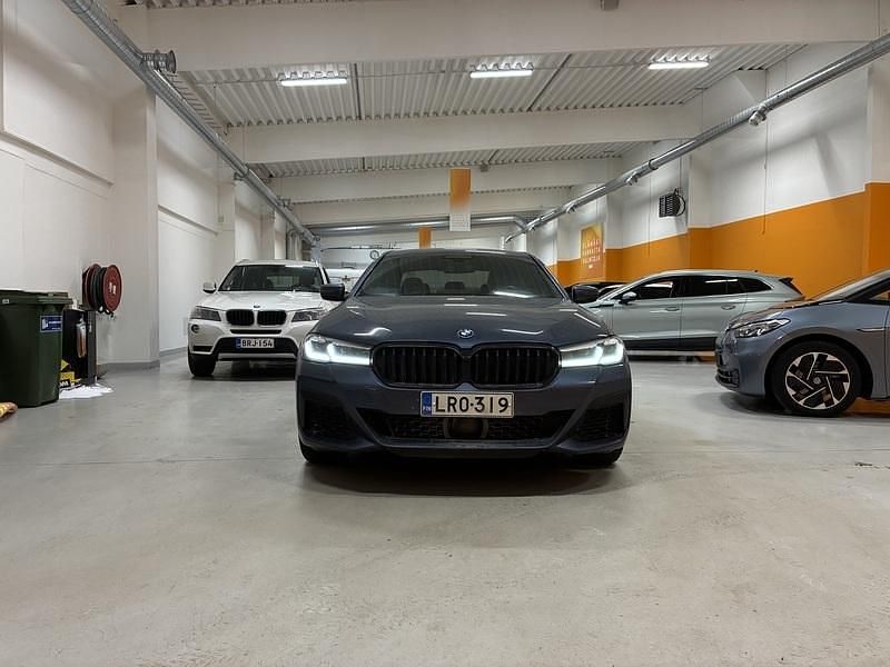 Käytetty BMW 530e Shadowline 292 HP (214 kW) 2023 Sedan
