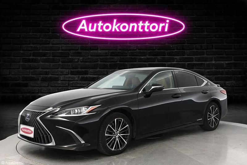 Käytetty 2022 Lexus ES300 Business Edition Sedan | 24 900 € - Kuva 1/4