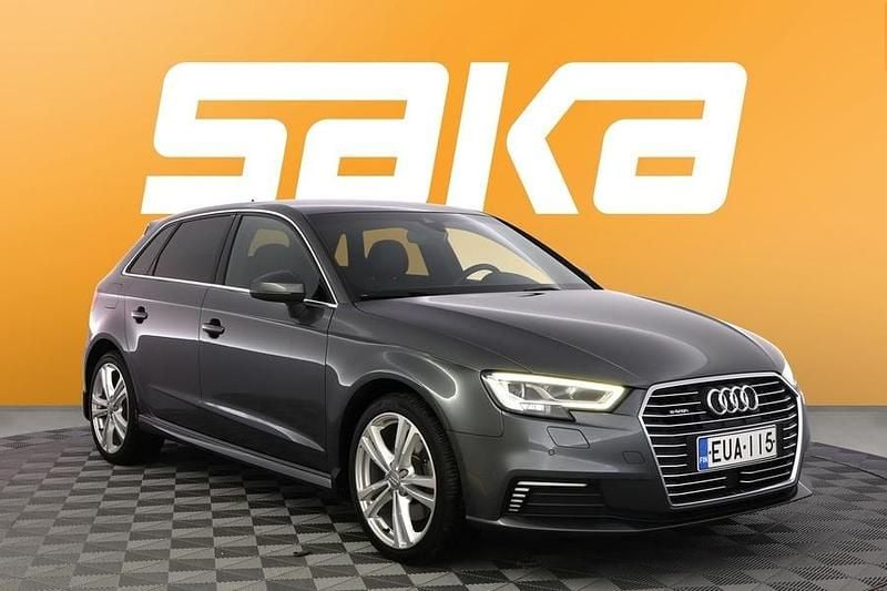 Käytetty Audi A3 Sportback e-tron Business 150 HP (110 kW) 2020 Viistoperä