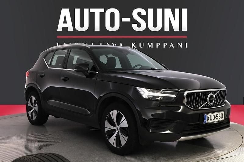 Musta Käytetty 2022 Volvo XC40 Inscription Katumaasturi | 30 900 € (Perustarjous) - Kuva 1/4