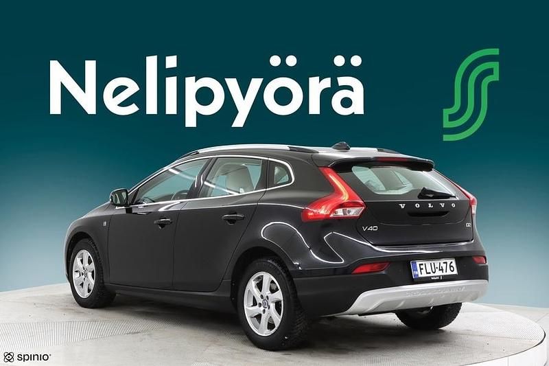 Käytetty Volvo V40 Business Edition 114 HP (83 kW) 2015 Viistoperä