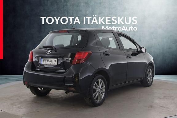 Käytetty Toyota Yaris Active 98 HP (72 kW) 2016 Musta Viistoperä