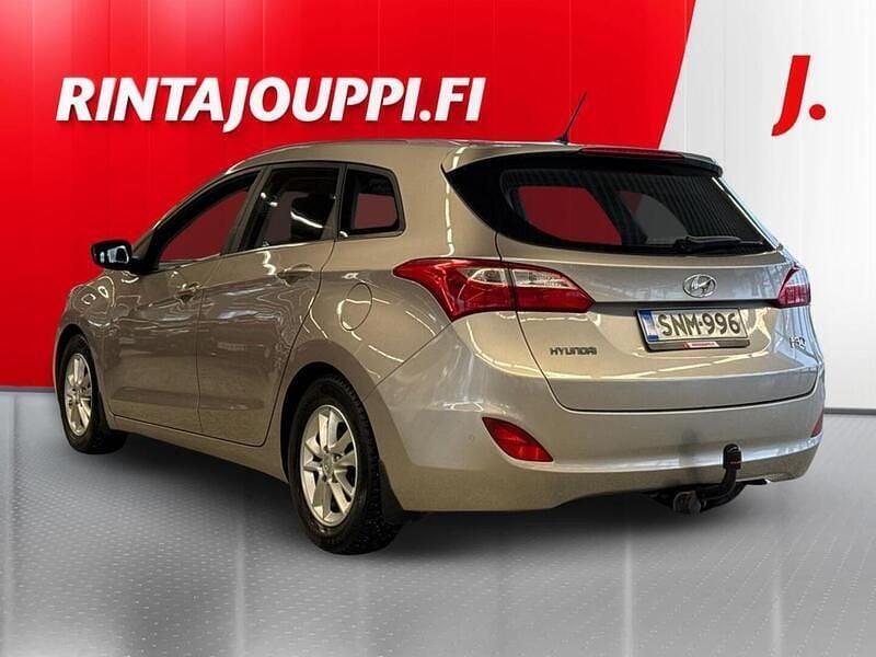 Käytetty Hyundai i30 Comfort 135 HP (99 kW) 2016 Ruskea Farmari
