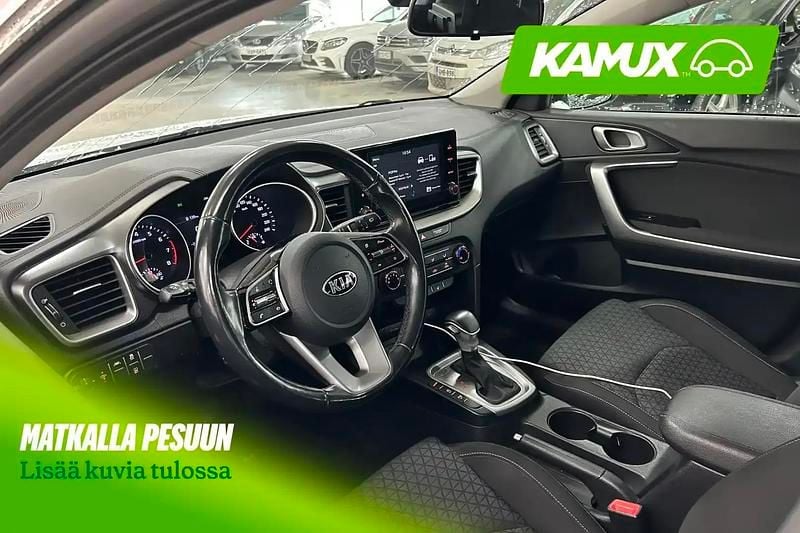 Käytetty Kia Ceed LX 140 HP (102 kW) 2020 Valkoinen Viistoperä