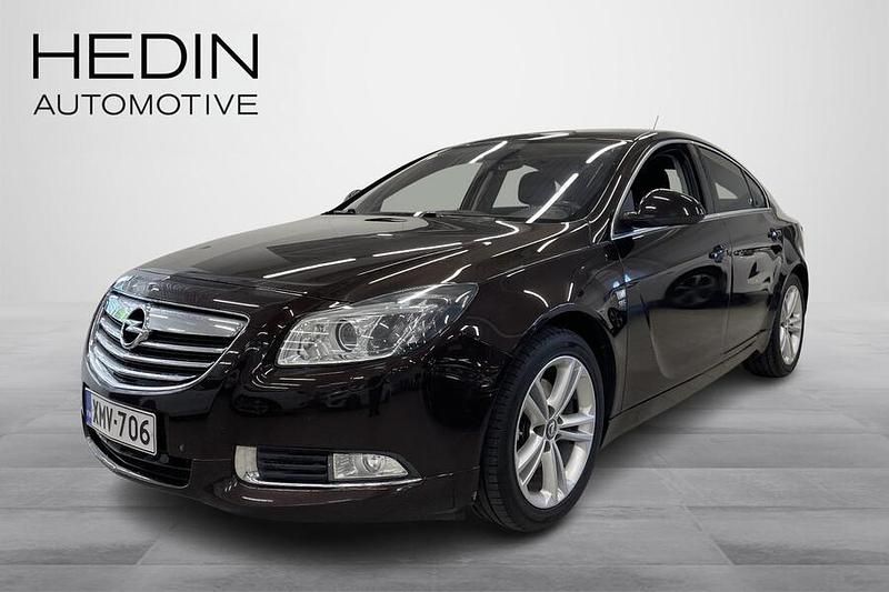 Ruskea Käytetty 2013 Opel Insignia Sport Viistoperä | 10 490 € (Hyvä tarjous) - Kuva 1/4