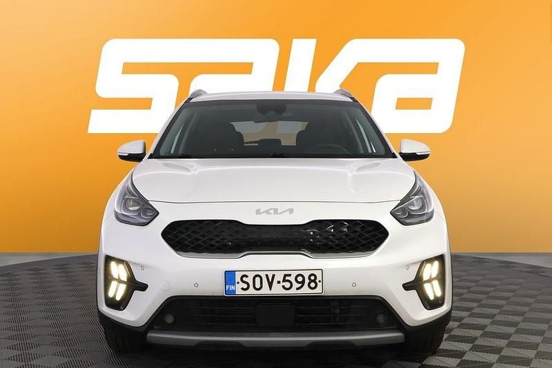 Käytetty Kia Niro Premium 140 HP (102 kW) 2022 Katumaasturi