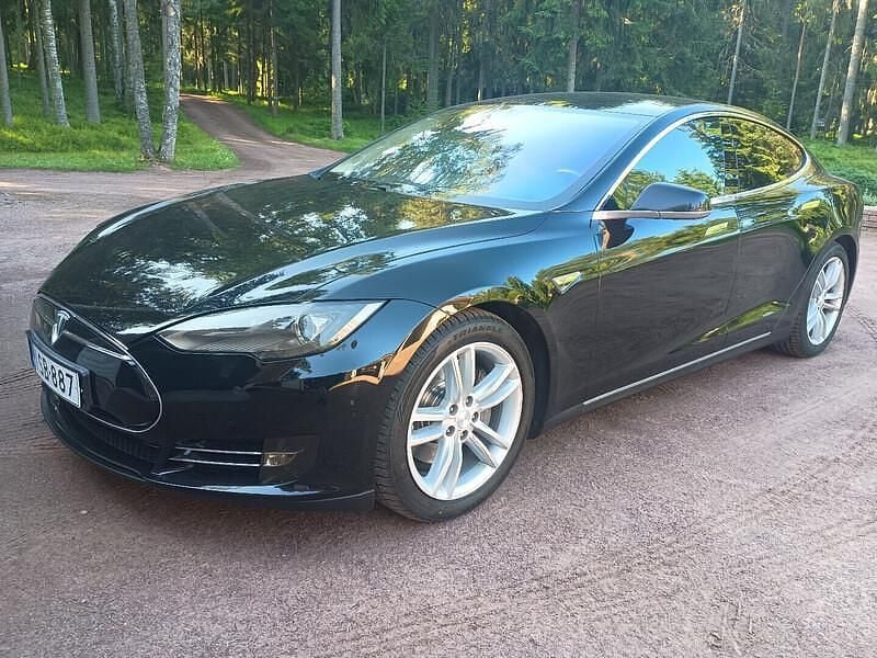 Käytetty 2014 Tesla Model S Viistoperä | 17 900 € - Kuva 1/4