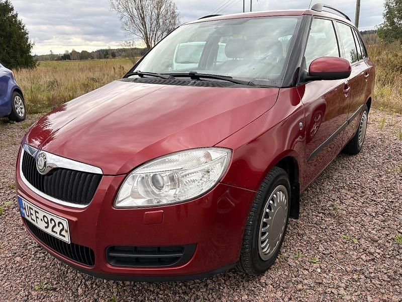 Käytetty 2008 Skoda Fabia Ambiente Viistoperä | 2 900 € - Kuva 1/4