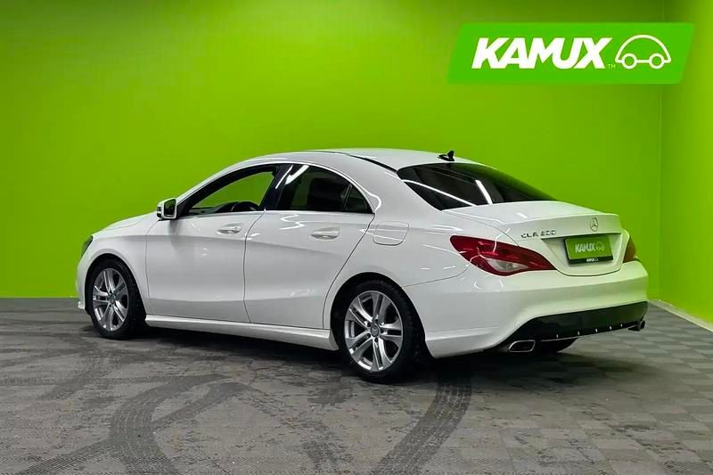 Käytetty Mercedes CLA200 Urban 156 HP (114 kW) 2015 Valkoinen Sedan