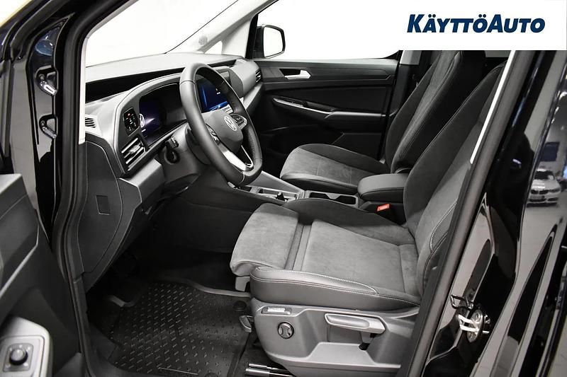 Uusi VW Caddy Maxi Life Business 122 HP (89 kW) 2026 Deep black Tila-auto