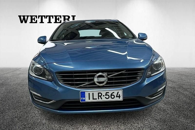 Käytetty Volvo V60 Momentum 150 HP (110 kW) 2014 Sininen Farmari