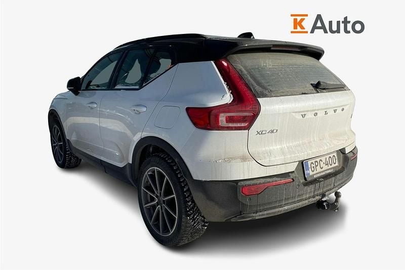 Käytetty Volvo XC40 Plus 169 kW (231 HP) 2023 Valkoinen Katumaasturi
