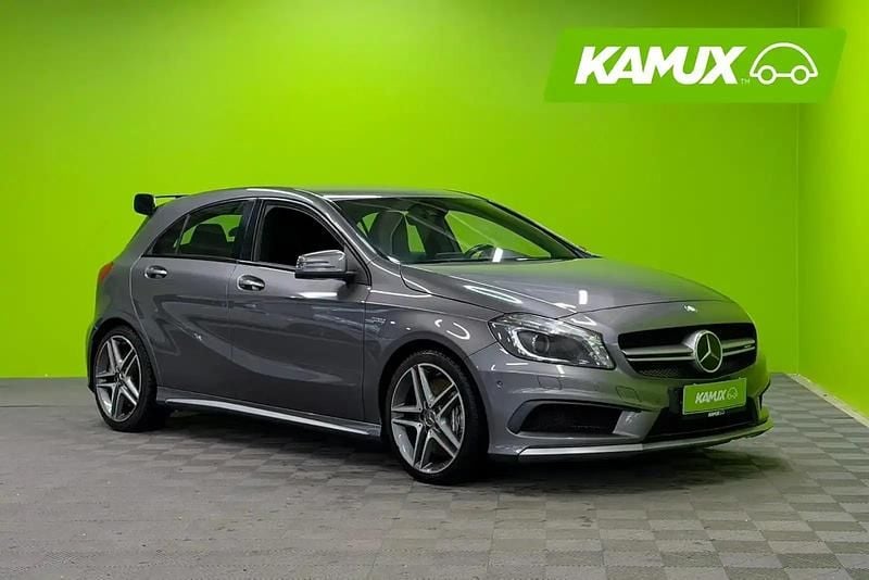 Hopea / harmaa Käytetty 2015 Mercedes A45 AMG AMG Viistoperä | 24 880 € - Kuva 1/4