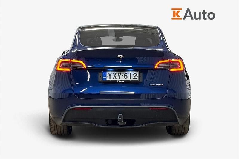 Käytetty Tesla Model Y 258 kW (351 HP) 2024 Sininen Katumaasturi