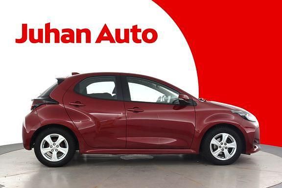 Käytetty Toyota Yaris Multidrive S 125 HP (91 kW) 2021 Punainen Viistoperä