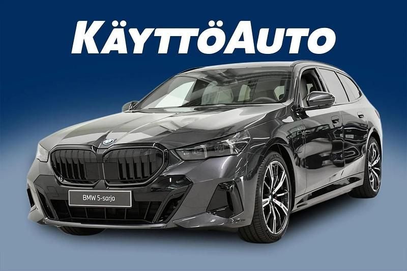 Uusi BMW 530e M Sport 299 HP (219 kW) 2025 Sophistograu brillia Farmari