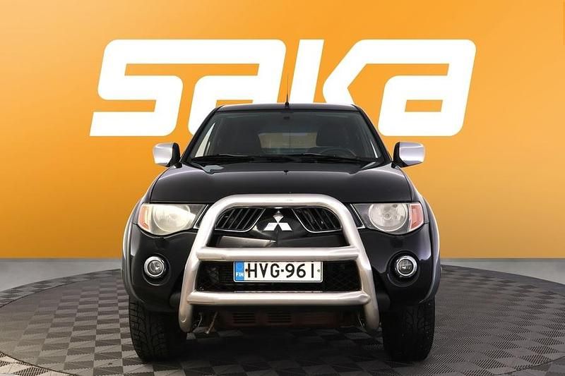 Käytetty Mitsubishi L200 Intense 136 HP (100 kW) 2007 Nouto