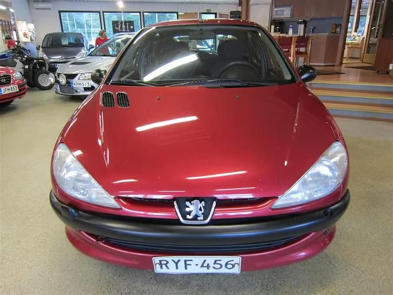 Käytetty Peugeot 206 69 HP (50 kW) 2000 Punainen Viistoperä