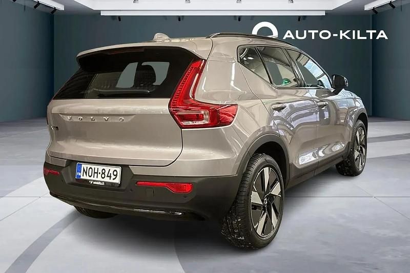 Uusi Volvo EX40 Plus 300 kW (408 HP) 2026 Met. harmaa Katumaasturi
