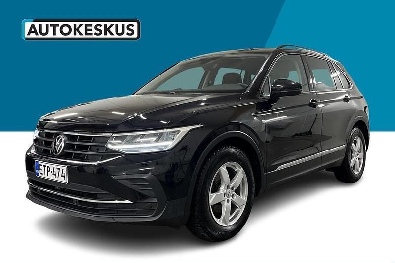 Musta Käytetty 2021 VW Tiguan Katumaasturi | 26 400 € (Perustarjous) - Kuva 1/2