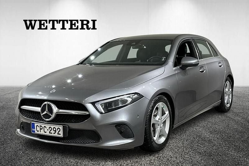 Harmaa Käytetty 2021 Mercedes A200 Business Viistoperä | 28 900 € (Perustarjous) - Kuva 1/3