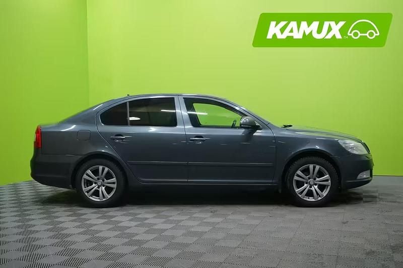 Käytetty Skoda Octavia LAURIN & KLEMENT 180 HP (132 kW) 2010 Musta Farmari