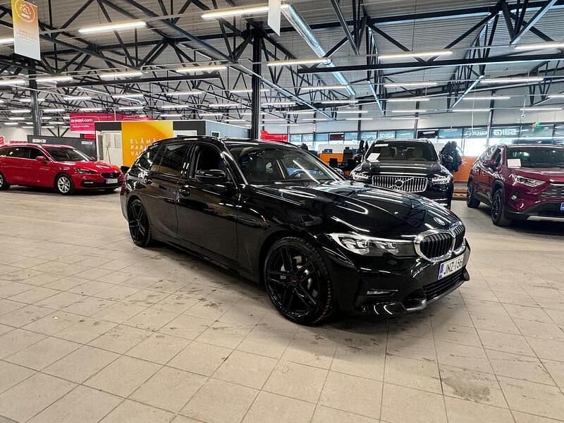 Käytetty BMW 330e Sport Line 292 HP (214 kW) 2021 Farmari
