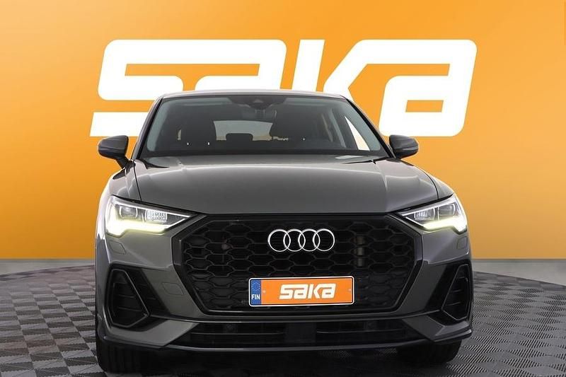 Käytetty Audi Q3 Sportback Business 245 HP (180 kW) 2022 Katumaasturi