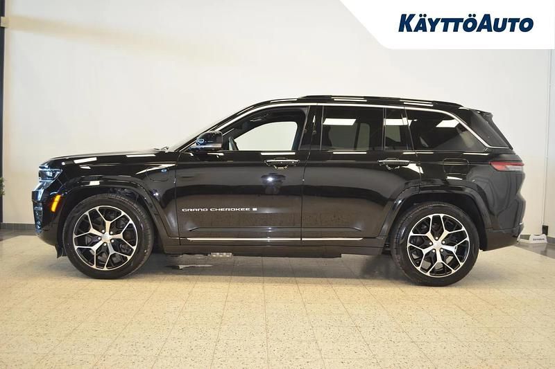Käytetty Jeep Grand Cherokee Summit 381 HP (280 kW) 2024 Musta Katumaasturi