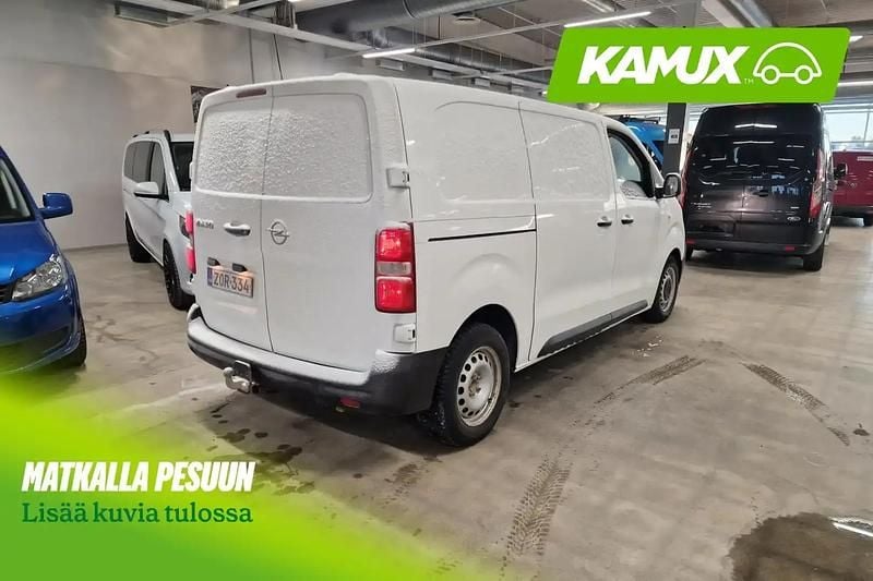 Käytetty Opel Vivaro Comfort 144 HP (105 kW) 2022 Valkoinen Tila-auto