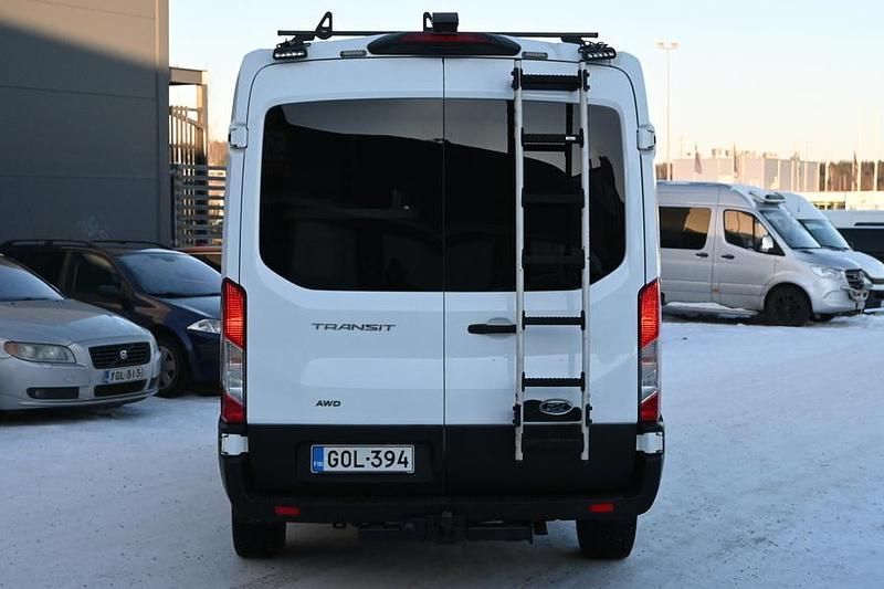 Käytetty Ford Transit Trend 170 HP (125 kW) 2021 Van