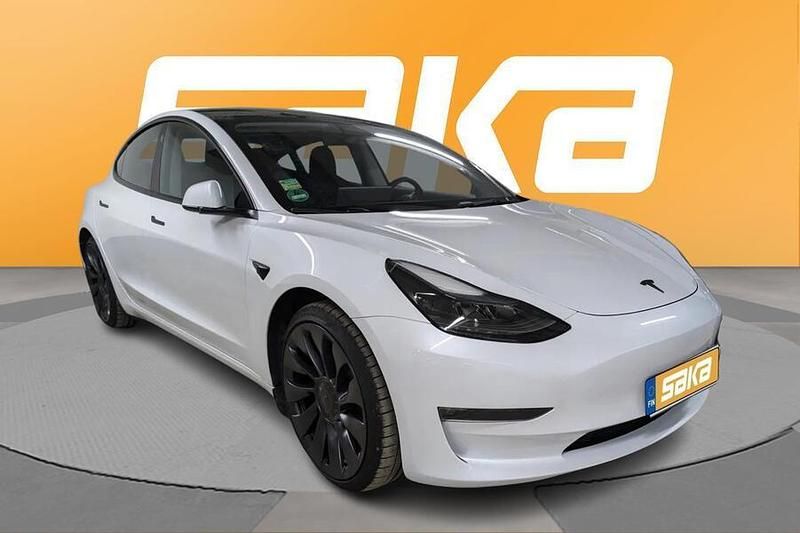 Käytetty 2023 Tesla Model 3 Performance Sedan | 36 900 € (Perustarjous) - Kuva 1/3
