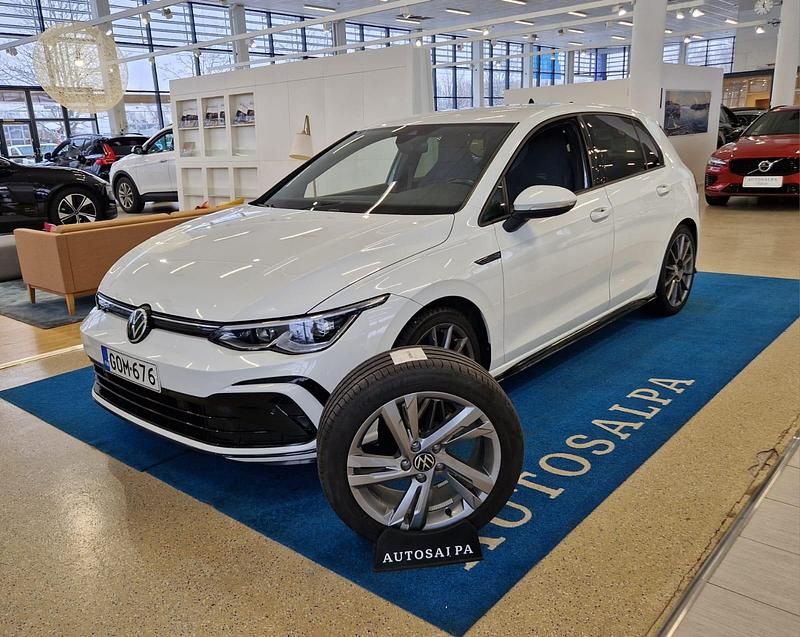 Käytetty VW Golf VII R-line 150 HP (110 kW) 2021 Valkoinen Viistoperä