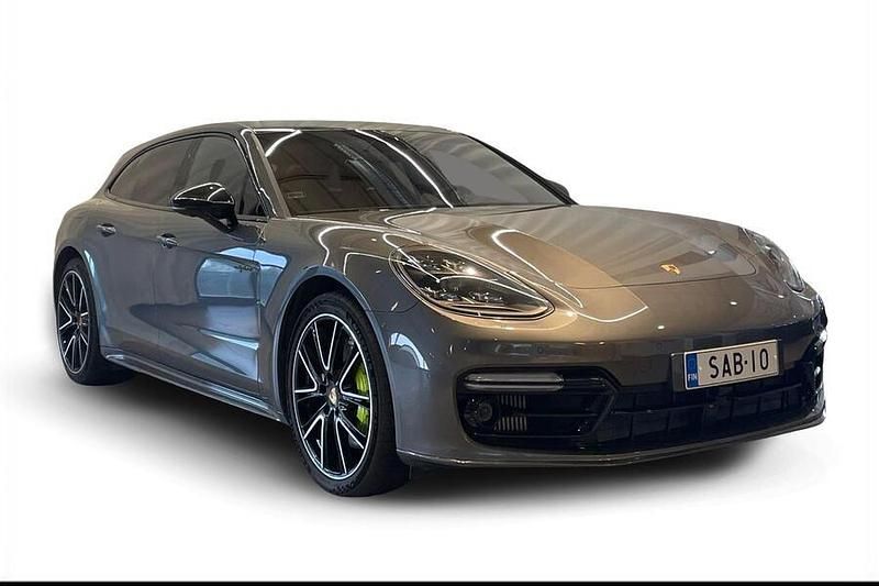 Harmaa Käytetty 2018 Porsche Panamera 4 Sport Turismo Sedan | 61 800 € (Perustarjous) - Kuva 1/4