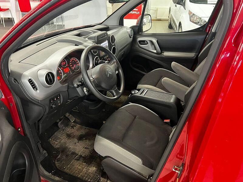 Käytetty Citroën Berlingo Feel 99 HP (72 kW) 2016 Tila-auto