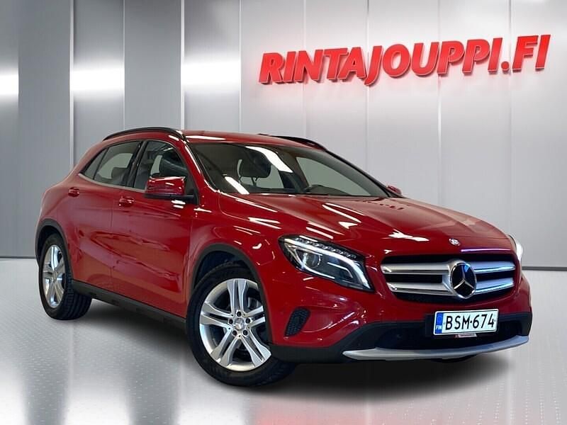 Käytetty 2015 Mercedes GLA180 Business Katumaasturi | 15 990 € (Hyvä tarjous) - Kuva 1/4