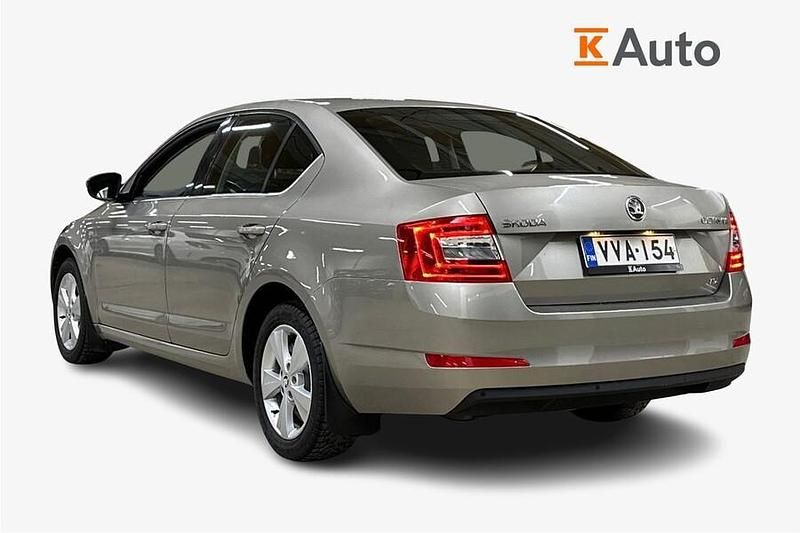 Käytetty Skoda Octavia Elegance 140 HP (102 kW) 2013 Viistoperä