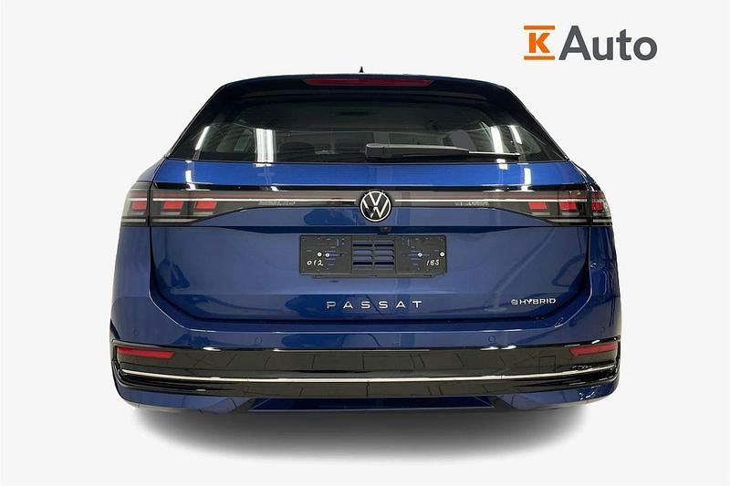 Uusi VW Passat Elegance 201 HP (147 kW) 2025 Sininen Farmari
