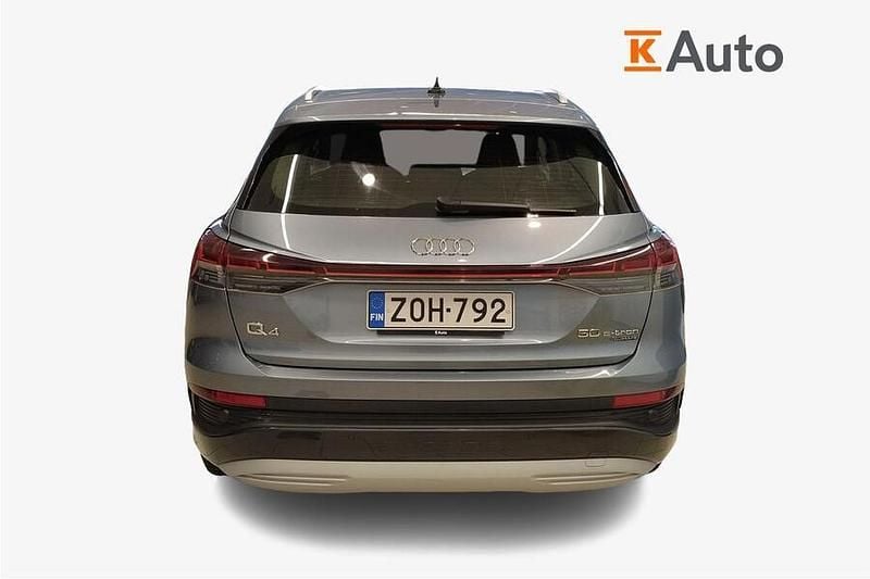 Käytetty Audi Q4 e-tron 219 kW (299 HP) 2022 Sininen Katumaasturi