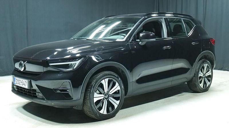 Käytetty 2023 Volvo XC40 Plus Katumaasturi | 33 900 € (Hyvä tarjous) - Kuva 1/3