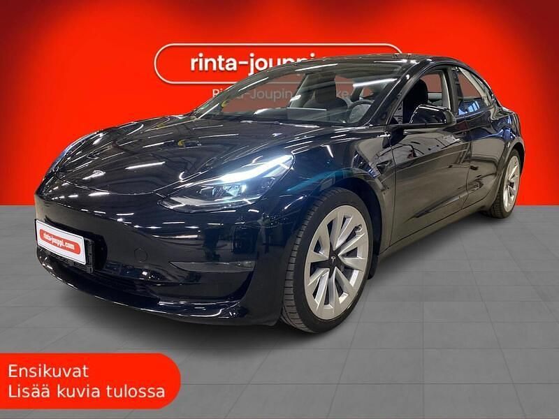 Musta Käytetty 2023 Tesla Model 3 Long Range AWD Sedan | 35 980 € (Hieman kallis) - Kuva 1/3