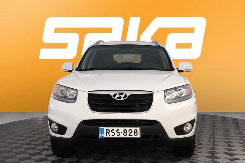 Käytetty Hyundai Santa Fe Premium 197 HP (144 kW) 2011 Katumaasturi