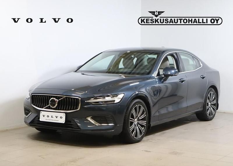 Sininen Käytetty 2023 Volvo S60 Performance Sedan | 41 650 € (Perustarjous) - Kuva 1/4